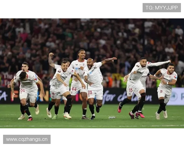 塞维利亚传统强队地位动摇,球队在西甲与欧战的表现稳定性面临考验。 塞维利亚传统强队地位动摇,球队在西甲与欧战的表现稳定性面临考验。